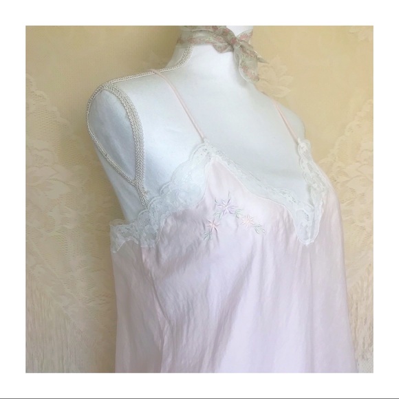 Vintage 80s embroidered camisole - Picture 7 of 7